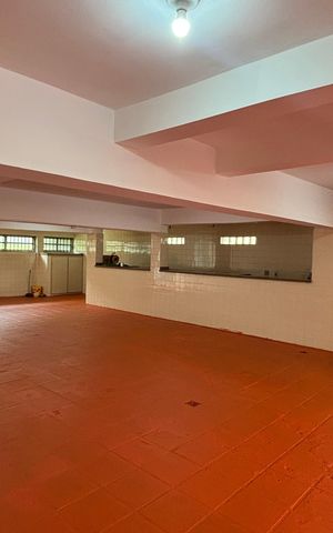 Casa para alugar com 375m², 3 quartos e 8 vagas Casa para alugar com 375m², 3 quartos e 8 vagasGaragem