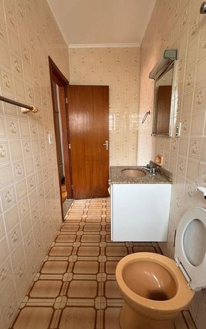 Casa para alugar com 375m², 3 quartos e 8 vagas Casa para alugar com 375m², 3 quartos e 8 vagasBanheiro da Suíte