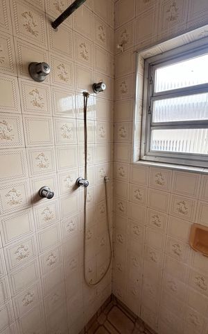 Casa para alugar com 375m², 3 quartos e 8 vagas Casa para alugar com 375m², 3 quartos e 8 vagasBanheiro da Suíte