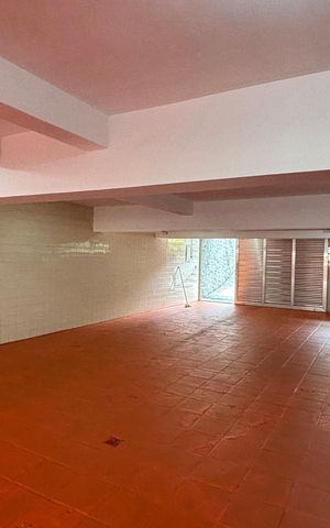 Casa para alugar com 375m², 3 quartos e 8 vagas Casa para alugar com 375m², 3 quartos e 8 vagasGaragem