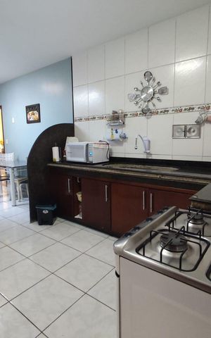 Casa à venda com 204m², 2 quartos e 2 vagas