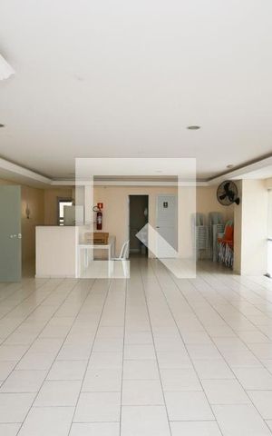 Apartamento à venda com 43m², 1 quarto e 1 vaga Apartamento à venda com 43m², 1 quarto e 1 vagaÁrea comum - Salão de festas