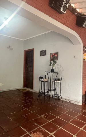 Casa à venda com 260m², 4 quartos e 3 vagas