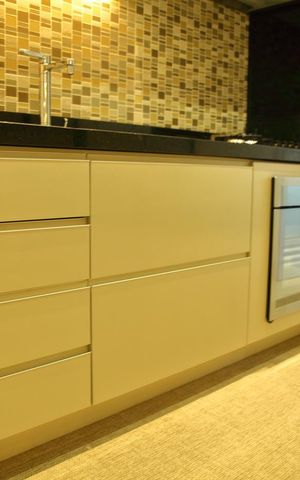 Apartamento à venda com 93m², 2 quartos e 2 vagasCozinha 