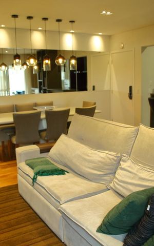 Apartamento à venda com 93m², 2 quartos e 2 vagasSala