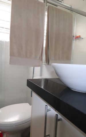 Apartamento à venda com 137m², 3 quartos e 2 vagasBanheiro Quarto 1 suíte