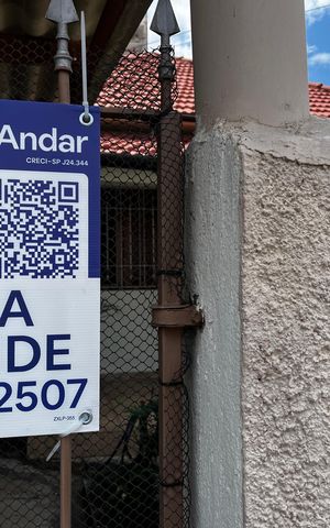 Casa à venda com 125m², 2 quartos e 1 vaga Casa à venda com 125m², 2 quartos e 1 vagaFachada