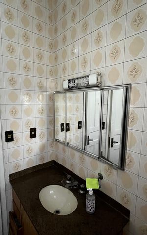 Casa à venda com 125m², 2 quartos e 1 vaga Casa à venda com 125m², 2 quartos e 1 vagaBanheiro