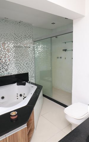 Apartamento para alugar com 288m², 4 quartos e 2 vagasBanheiro da Suíte