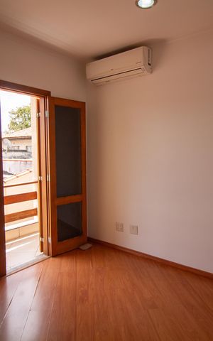 Casa à venda com 308m², 4 quartos e 4 vagas Casa à venda com 308m², 4 quartos e 4 vagasQuarto 1 / Escritório