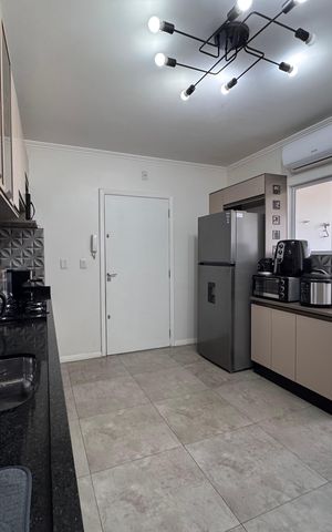Apartamento à venda com 96m², 3 quartos e 3 vagas Apartamento à venda com 96m², 3 quartos e 3 vagasCozinha