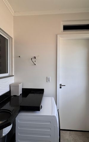 Apartamento à venda com 96m², 3 quartos e 3 vagas Apartamento à venda com 96m², 3 quartos e 3 vagasÁrea de Serviço