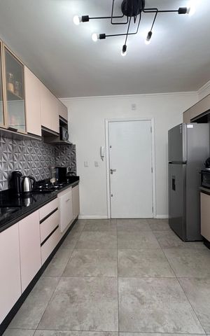 Apartamento à venda com 96m², 3 quartos e 3 vagas Apartamento à venda com 96m², 3 quartos e 3 vagasCozinha