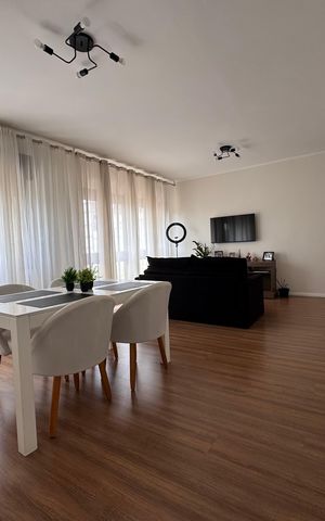 Apartamento à venda com 96m², 3 quartos e 3 vagas Apartamento à venda com 96m², 3 quartos e 3 vagasSala