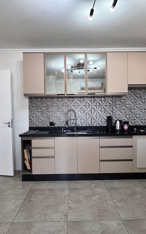 Apartamento à venda com 96m², 3 quartos e 3 vagas Apartamento à venda com 96m², 3 quartos e 3 vagasCozinha