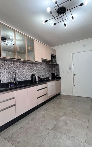 Apartamento à venda com 96m², 3 quartos e 3 vagas Apartamento à venda com 96m², 3 quartos e 3 vagasCozinha
