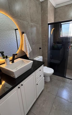 Apartamento à venda com 96m², 3 quartos e 3 vagas Apartamento à venda com 96m², 3 quartos e 3 vagasBanheiro