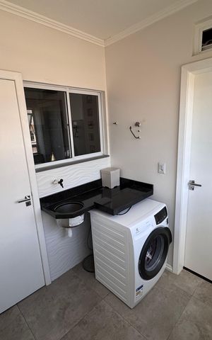 Apartamento à venda com 96m², 3 quartos e 3 vagas Apartamento à venda com 96m², 3 quartos e 3 vagasÁrea de Serviço