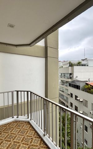 Apartamento para alugar com 115m², 3 quartos e 1 vagaVaranda da sala
