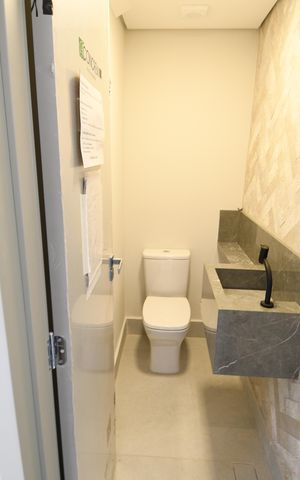 Casa de condomínio à venda com 158m², 3 quartos e 2 vagasLavabo