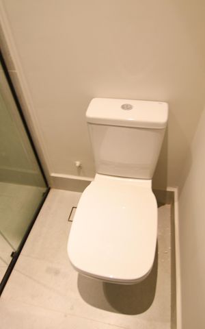 Casa de condomínio à venda com 158m², 3 quartos e 2 vagasBanheiro Social