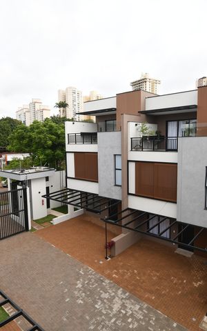 Casa de condomínio à venda com 158m², 3 quartos e 2 vagasVaranda - Vista