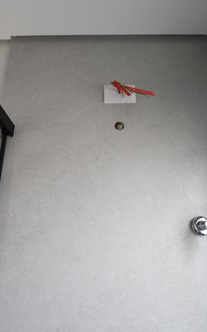 Casa de condomínio à venda com 158m², 3 quartos e 2 vagasBanheiro de serviço