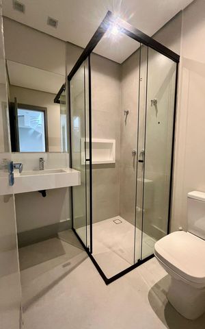 Casa de condomínio à venda com 158m², 3 quartos e 2 vagas Casa de condomínio à venda com 158m², 3 quartos e 2 vagasBanheiro