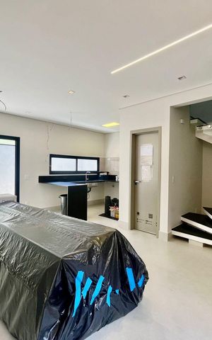 Casa de condomínio à venda com 158m², 4 quartos e 2 vagas Casa de condomínio à venda com 158m², 4 quartos e 2 vagasSala
