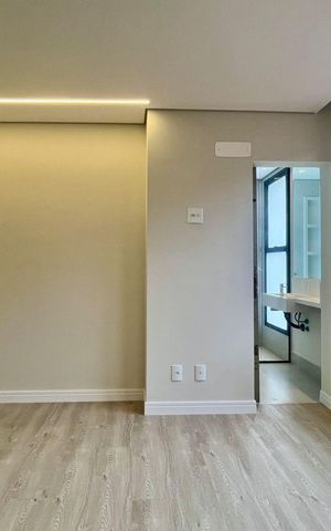 Casa de condomínio à venda com 158m², 4 quartos e 2 vagas Casa de condomínio à venda com 158m², 4 quartos e 2 vagasSuíte