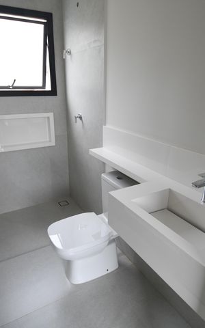 Casa de condomínio à venda com 158m², 3 quartos e 2 vagasBanheiro de serviço