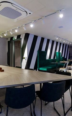Studio à venda com 30m², 0 quarto e sem vaga Studio à venda com 30m², 0 quarto e sem vagaÁrea comum - Salão de festas