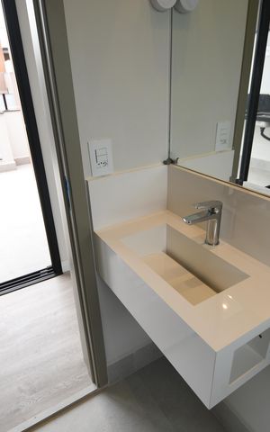 Casa de condomínio à venda com 158m², 3 quartos e 2 vagasBanheiro de serviço