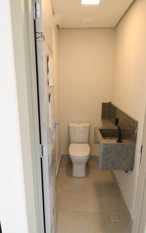 Casa de condomínio à venda com 158m², 3 quartos e 2 vagasLavabo