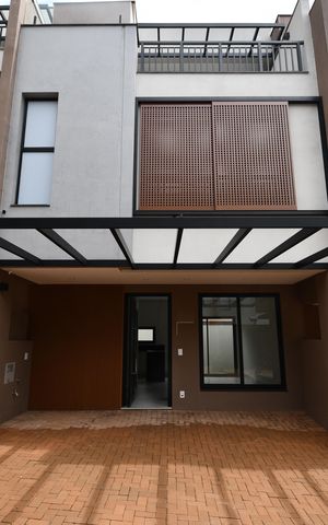 Casa de condomínio à venda com 158m², 3 quartos e 2 vagasFachada