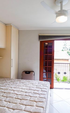 Casa para alugar com 200m², 3 quartos e 4 vagas Casa para alugar com 200m², 3 quartos e 4 vagasSuíte
