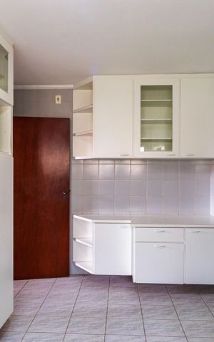 Casa para alugar com 200m², 3 quartos e 4 vagas Casa para alugar com 200m², 3 quartos e 4 vagasCozinha