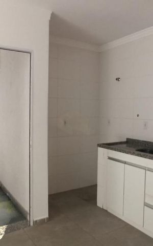 Casa à venda com 35m², 1 quarto e sem vaga