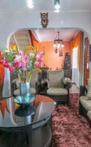 Casa à venda com 180m², 4 quartos e 1 vaga