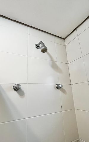 Apartamento à venda com 66m², 2 quartos e 2 vagas Apartamento à venda com 66m², 2 quartos e 2 vagasBanheiro da Suíte