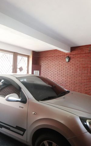 Casa à venda com 240m², 3 quartos e 2 vagasGaragem