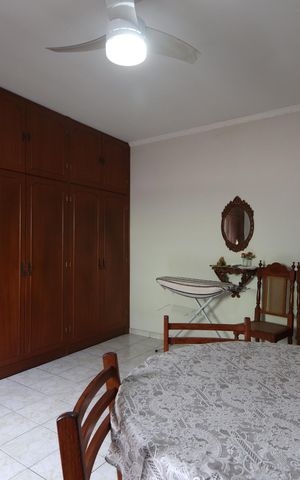 Casa à venda com 240m², 3 quartos e 2 vagasQuarto 1