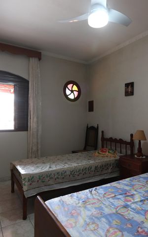 Casa à venda com 240m², 3 quartos e 2 vagasQuarto 2