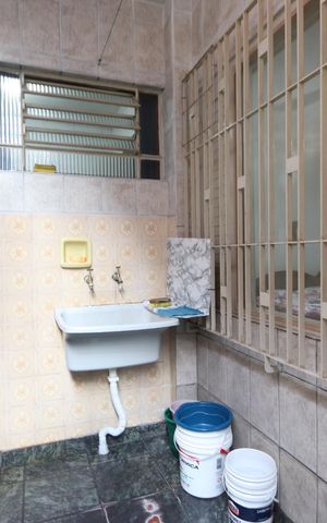 Casa à venda com 240m², 3 quartos e 2 vagasLavanderia