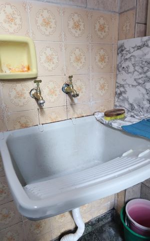 Casa à venda com 240m², 3 quartos e 2 vagasLavanderia