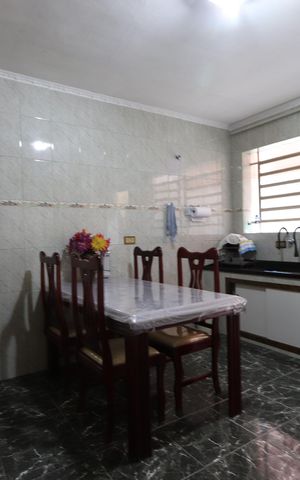 Casa à venda com 240m², 3 quartos e 2 vagasCozinha