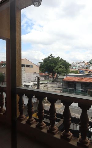 Casa para alugar com 500m², 3 quartos e 6 vagasSacada da Sala