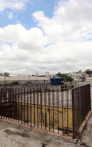 Casa para alugar com 500m², 3 quartos e 6 vagasSolário