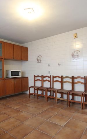 Casa para alugar com 500m², 3 quartos e 6 vagasCozinha