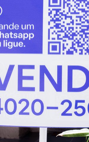 Apartamento à venda com 60m², 2 quartos e 1 vaga Apartamento à venda com 60m², 2 quartos e 1 vagaPlaca